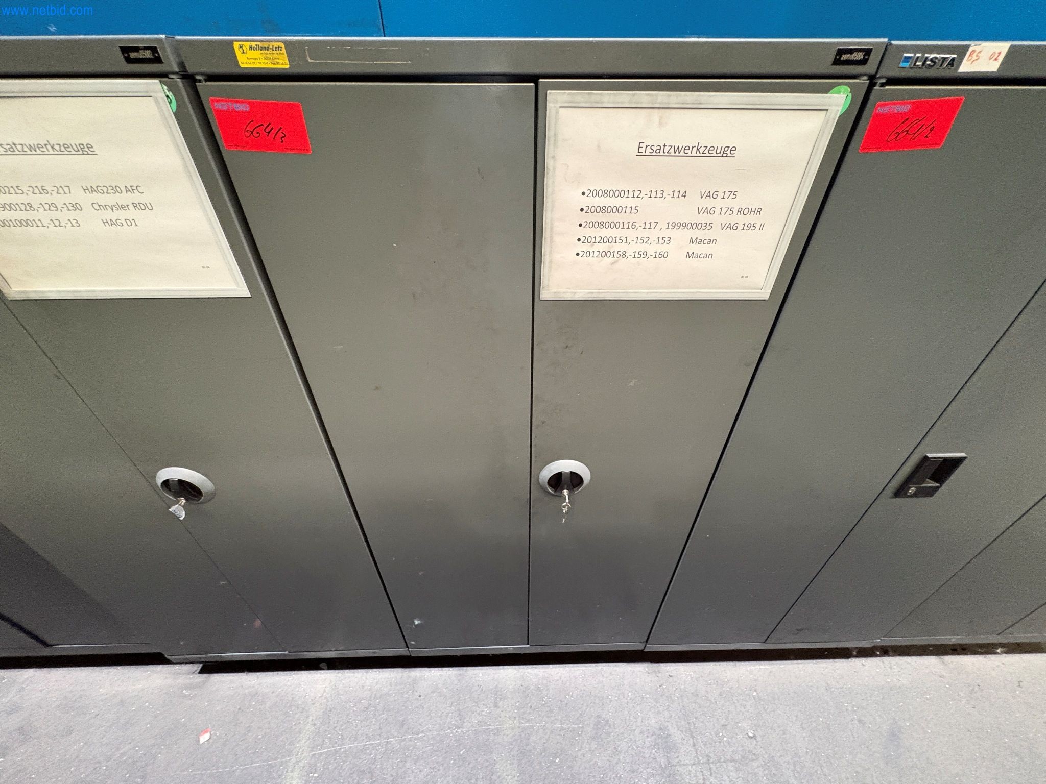 Werkzeugschrank m. Werkzeugaufnahmen